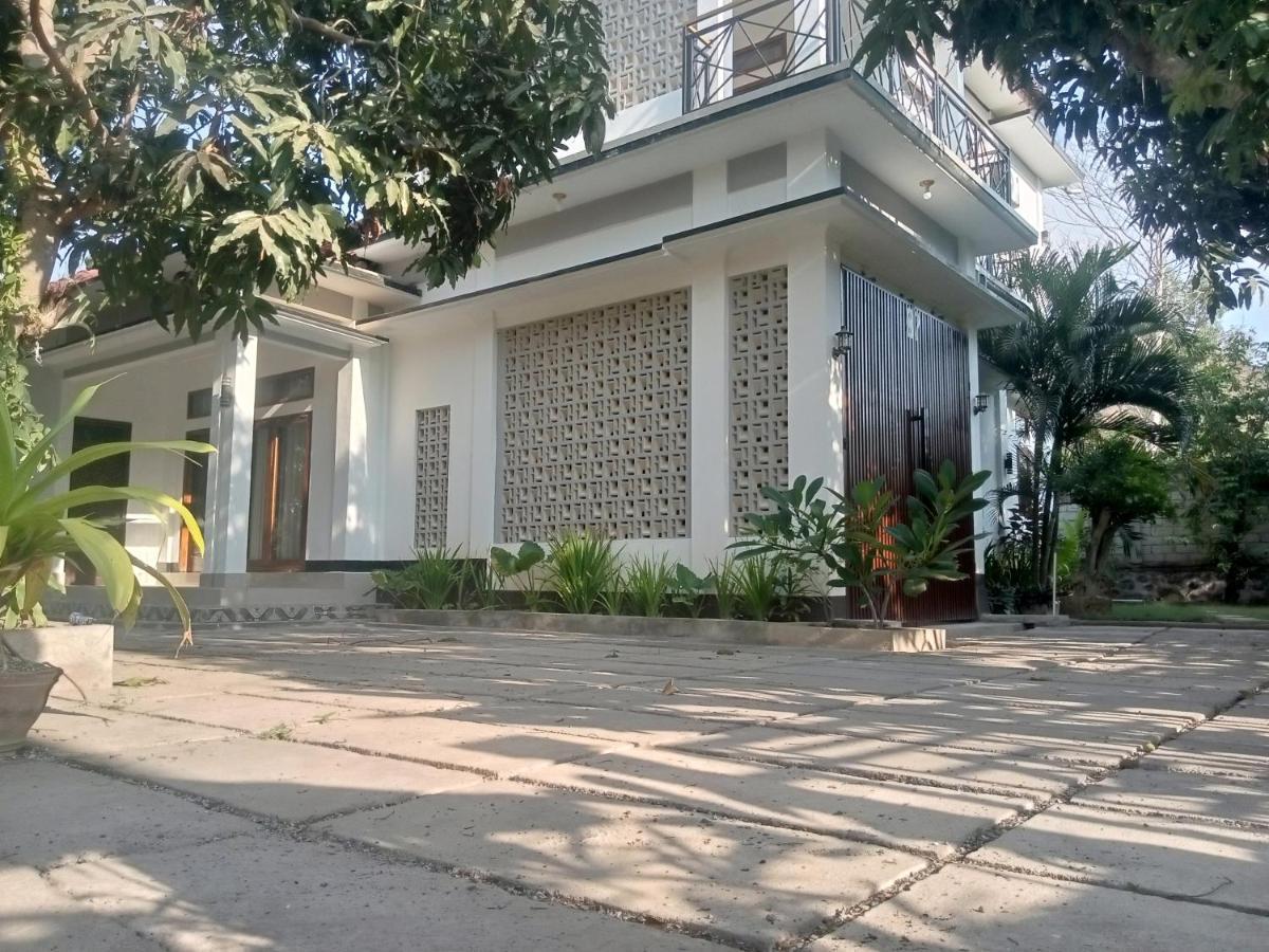 Warm Villas Lombok Kuta  Экстерьер фото