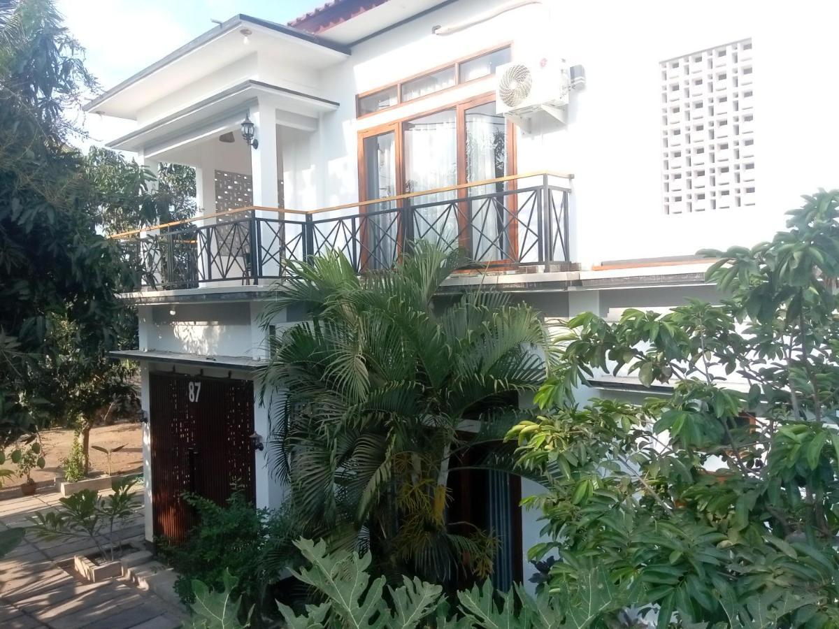 Warm Villas Lombok Kuta  Экстерьер фото